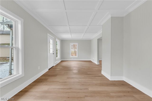 242 Orchard Avenue, Cuyahoga Falls, OH 44221