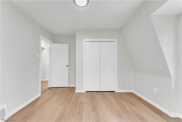 242 Orchard Avenue, Cuyahoga Falls, OH 44221