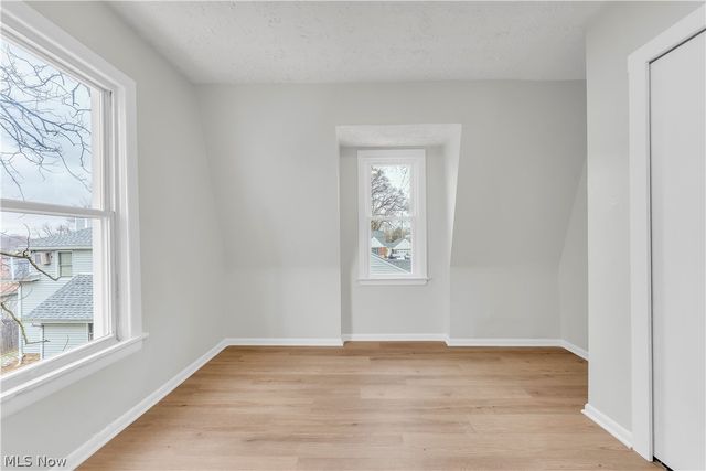 242 Orchard Avenue, Cuyahoga Falls, OH 44221