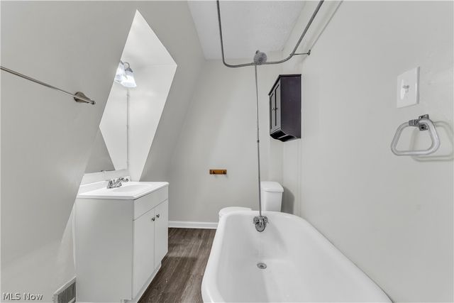 242 Orchard Avenue, Cuyahoga Falls, OH 44221