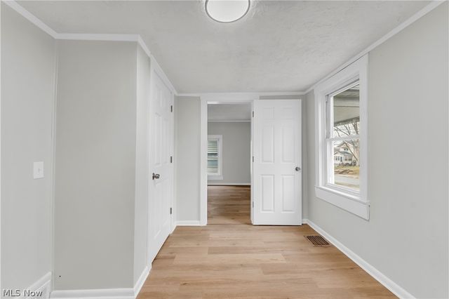 242 Orchard Avenue, Cuyahoga Falls, OH 44221