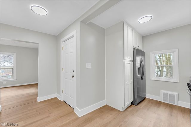 242 Orchard Avenue, Cuyahoga Falls, OH 44221