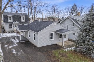242 Orchard Avenue, Cuyahoga Falls, OH 44221