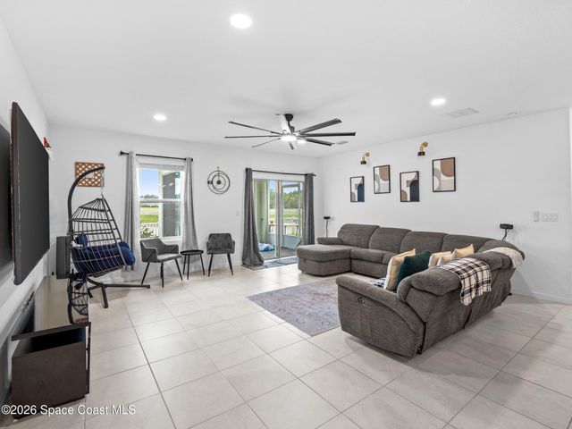 2005 Diablo Circle SW, Palm Bay, FL 32908