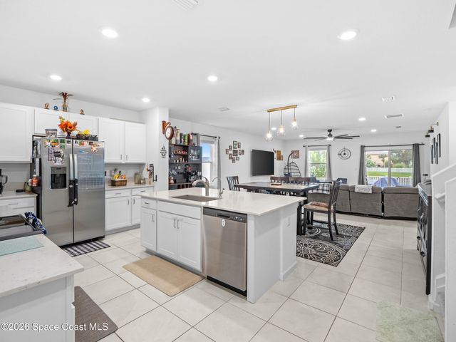 2005 Diablo Circle SW, Palm Bay, FL 32908
