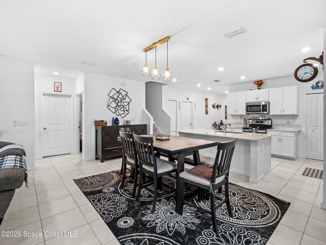 2005 Diablo Circle SW, Palm Bay, FL 32908