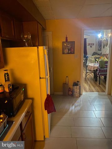 182 W CHEW ST, Allentown, PA 18102