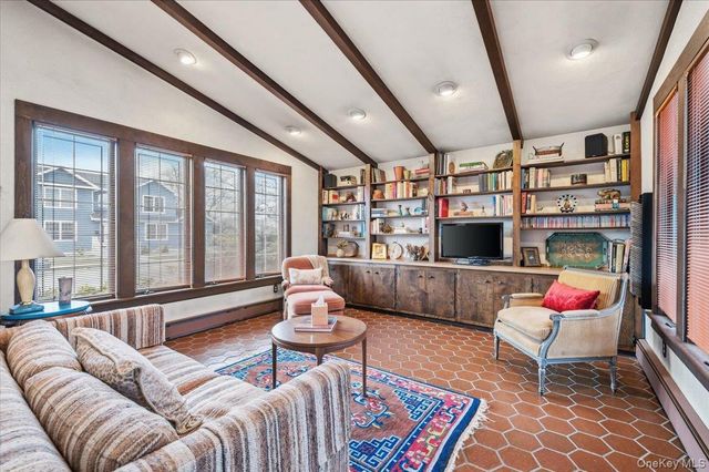 353 Bedford Avenue, Uniondale, NY 11553