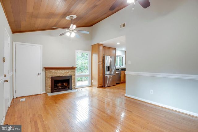 4504 WAKEFIELD DR, Annandale, VA 22003