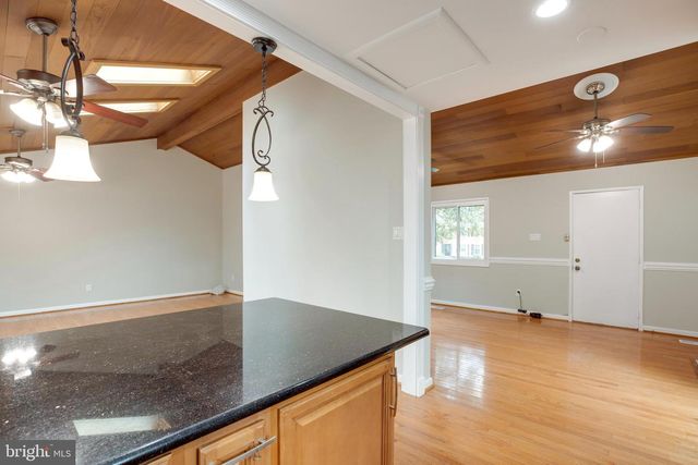 4504 WAKEFIELD DR, Annandale, VA 22003