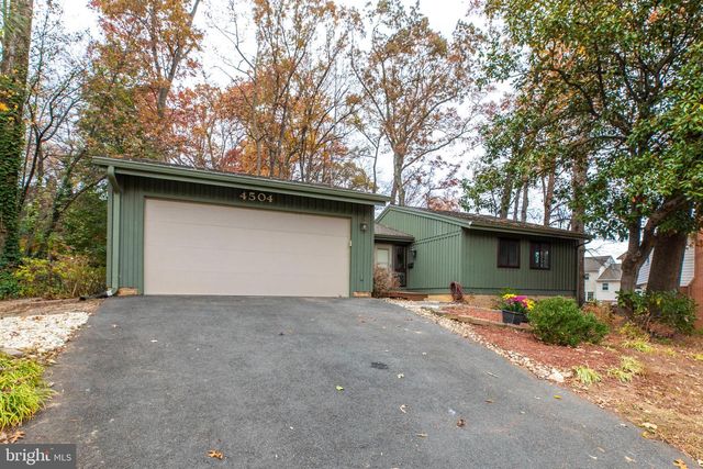 4504 WAKEFIELD DR, Annandale, VA 22003