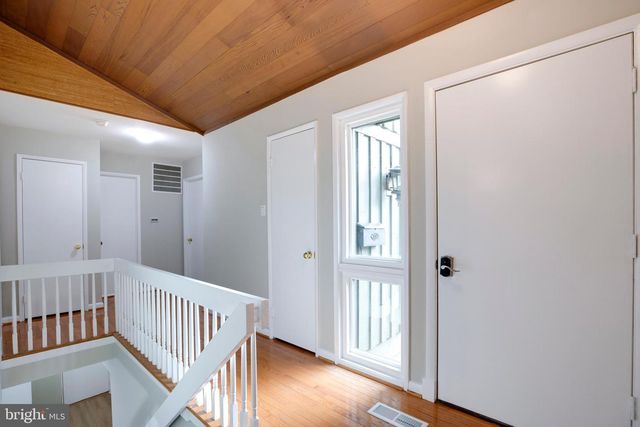 4504 WAKEFIELD DR, Annandale, VA 22003