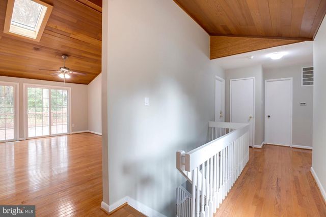 4504 WAKEFIELD DR, Annandale, VA 22003