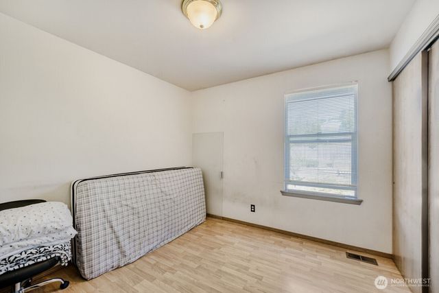 8823 W Mall Drive, Everett, WA 98208