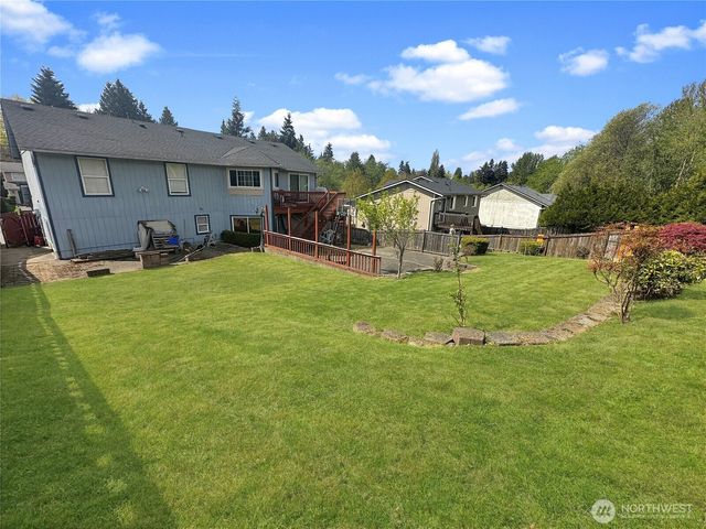8823 W Mall Drive, Everett, WA 98208