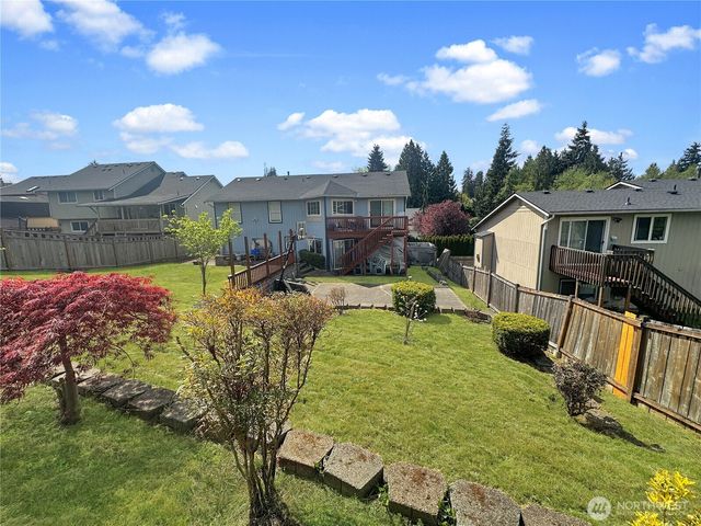 8823 W Mall Drive, Everett, WA 98208