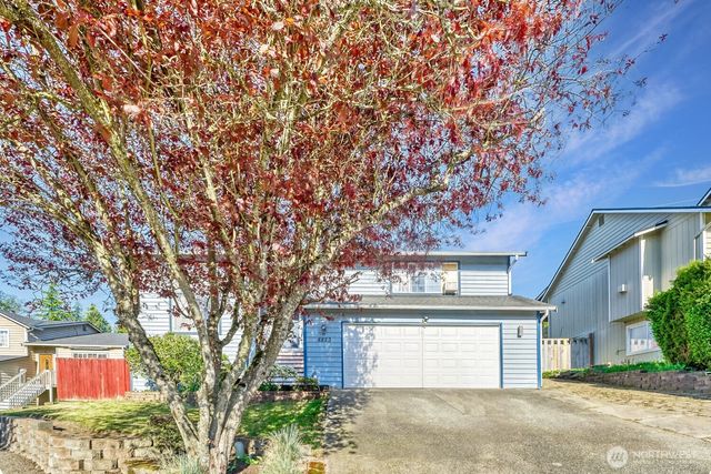 8823 W Mall Drive, Everett, WA 98208