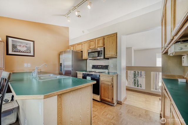 8823 W Mall Drive, Everett, WA 98208
