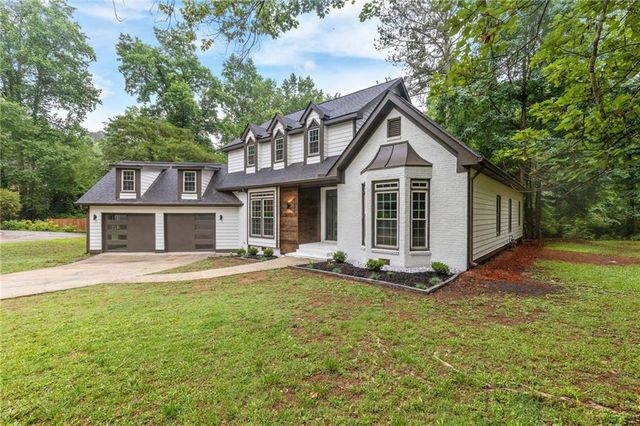 7470 Woodruff Way, Stone Mountain, GA 30087
