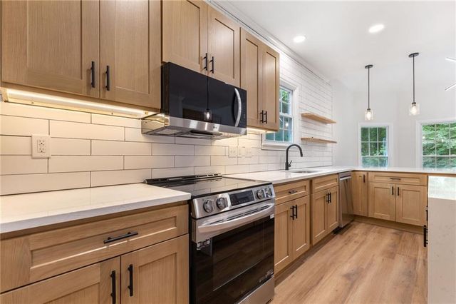 7470 Woodruff Way, Stone Mountain, GA 30087