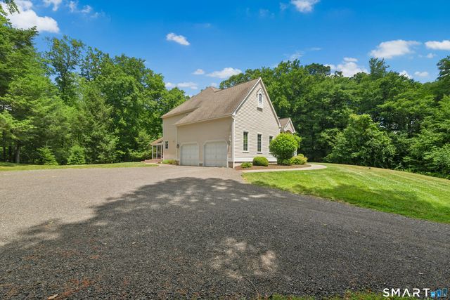 17-D Butterfield Road, Newtown, CT 06470