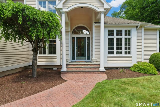 17-D Butterfield Road, Newtown, CT 06470