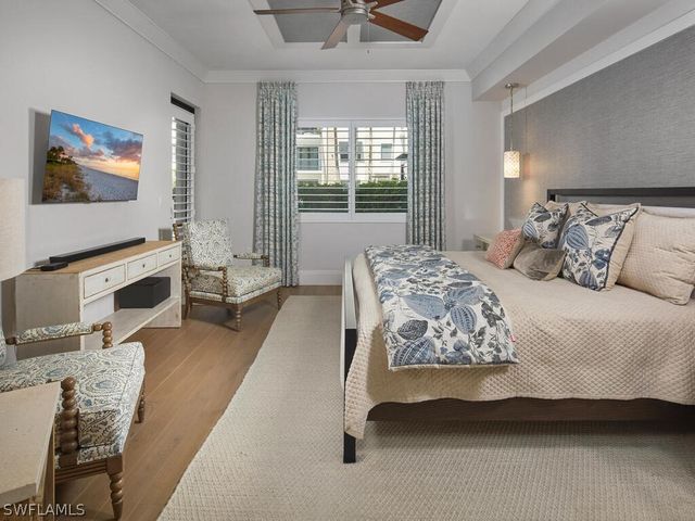 1135 3rd AVE S 218, Naples, FL 34102