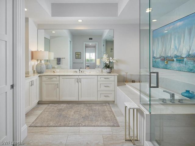 1135 3rd AVE S 218, Naples, FL 34102