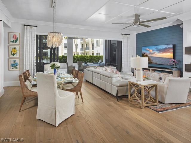 1135 3rd AVE S 218, Naples, FL 34102