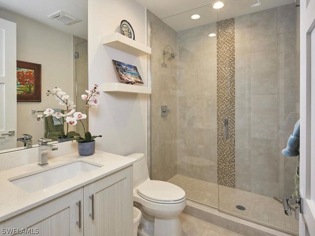 1135 3rd AVE S 218, Naples, FL 34102