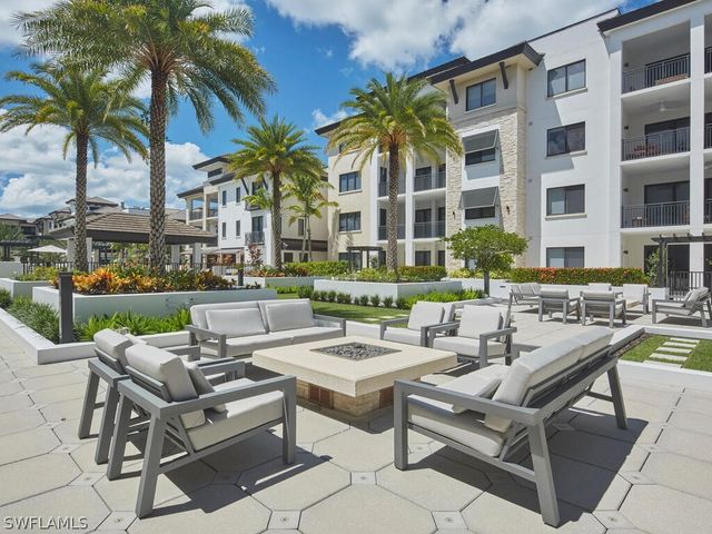 1135 3rd AVE S 218, Naples, FL 34102