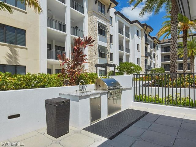 1135 3rd AVE S 218, Naples, FL 34102