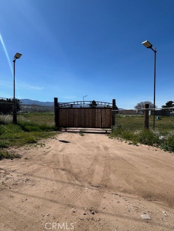 6677 Snow Line, Phelan, CA 92371