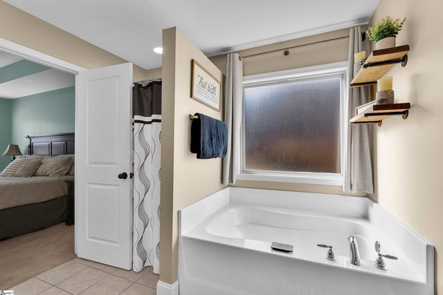 480 Abberly Lane, Boiling Springs, SC 29316