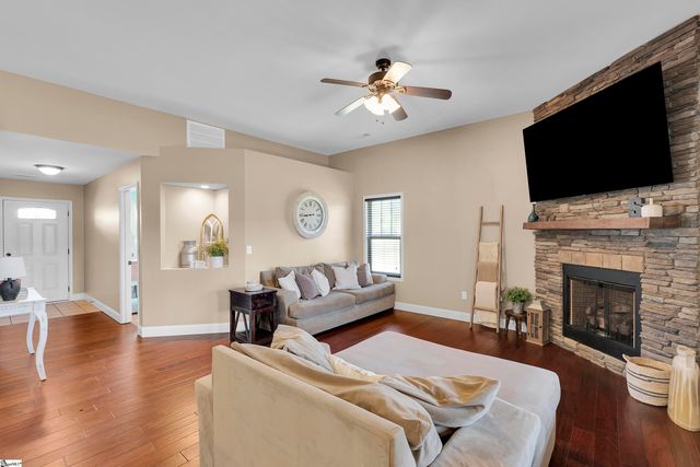 480 Abberly Lane, Boiling Springs, SC 29316