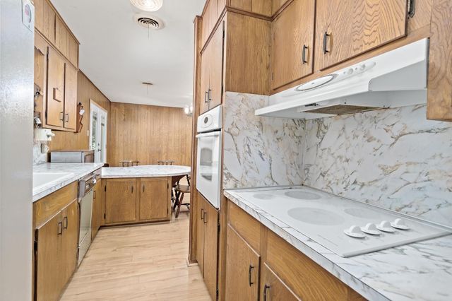 404 Best Road, Winnie, TX 77665