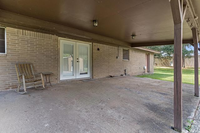 404 Best Road, Winnie, TX 77665