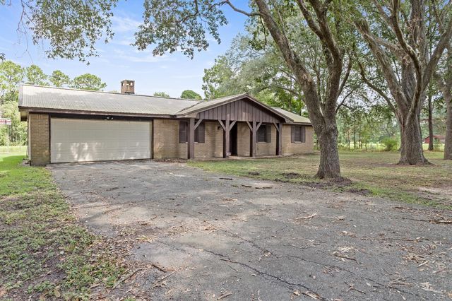 404 Best Road, Winnie, TX 77665