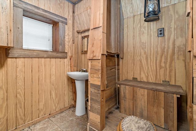 404 Best Road, Winnie, TX 77665