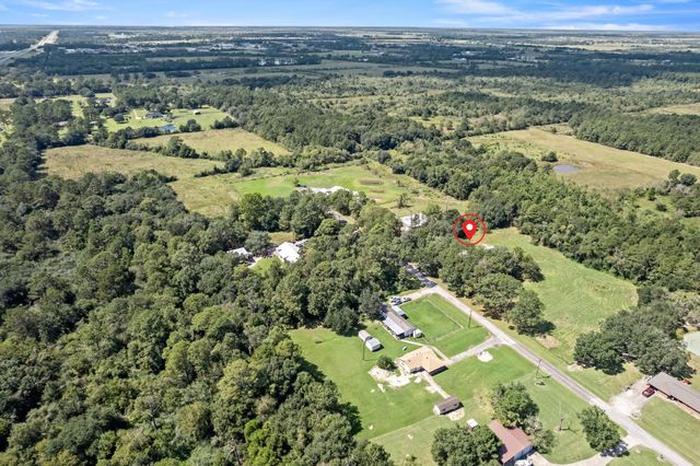 404 Best Road, Winnie, TX 77665