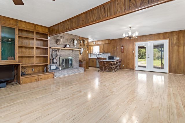 404 Best Road, Winnie, TX 77665