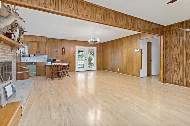 404 Best Road, Winnie, TX 77665