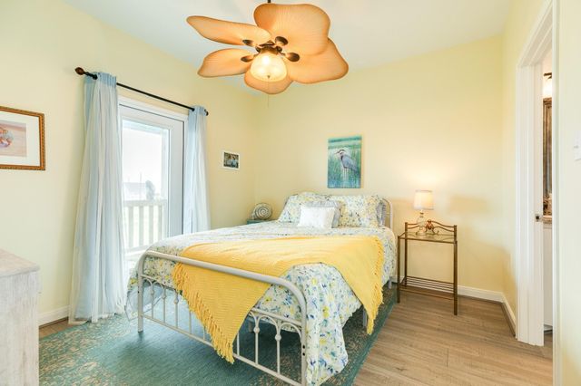 4710 Bayshore Drive, Freeport, TX 77541