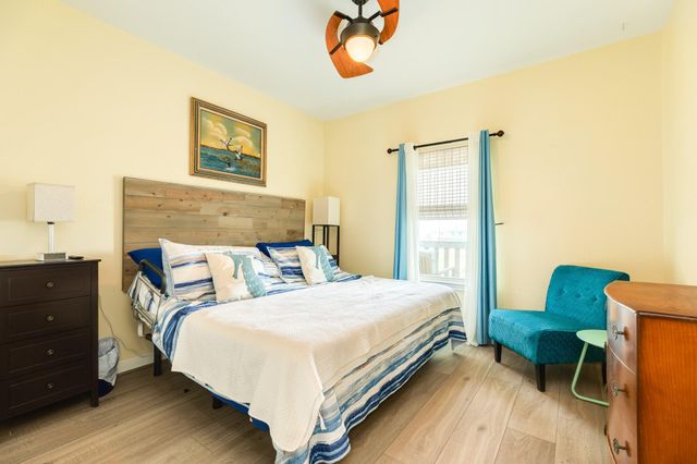 4710 Bayshore Drive, Freeport, TX 77541