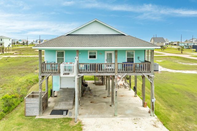 4710 Bayshore Drive, Freeport, TX 77541