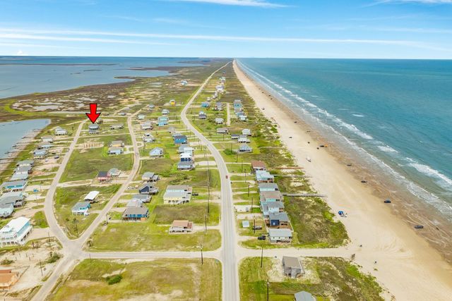 4710 Bayshore Drive, Freeport, TX 77541