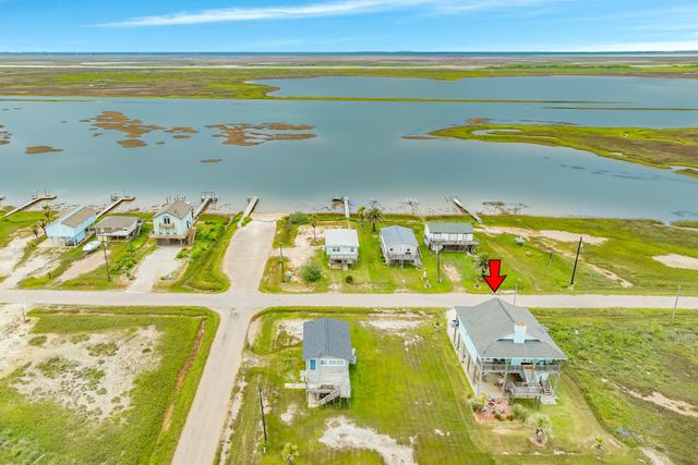 4710 Bayshore Drive, Freeport, TX 77541