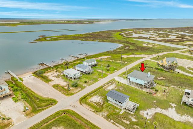 4710 Bayshore Drive, Freeport, TX 77541