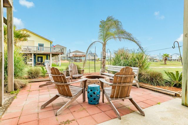 4710 Bayshore Drive, Freeport, TX 77541