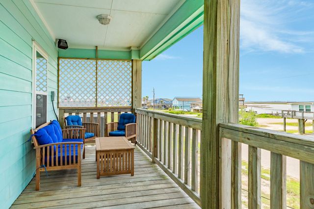 4710 Bayshore Drive, Freeport, TX 77541